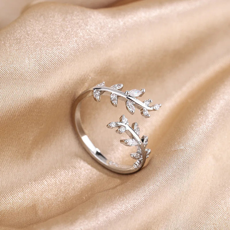 Eternal Elegance: Adjustable Gold & Silver Branch Ring